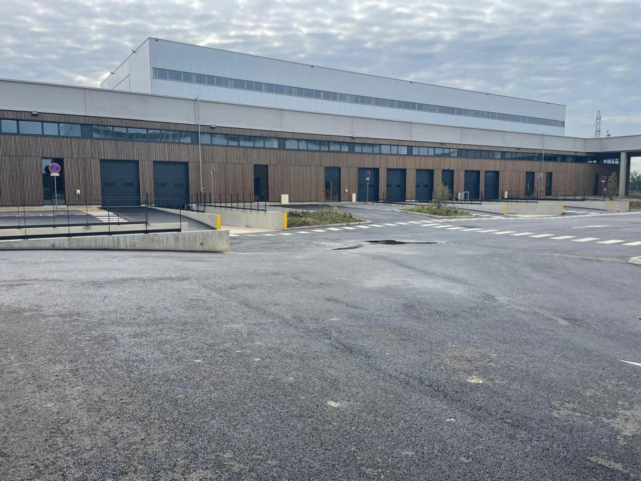 Local d'activité Tremblay-en-France 9589m² Location local d'activité Tremblay-en-France Seine-Saint-Denis OLACT2310113 0